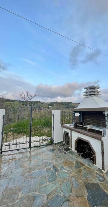 Villa Eftychia Serene Getaway With Hot Tub In A Quiet Location Kíssamos Exteriör bild
