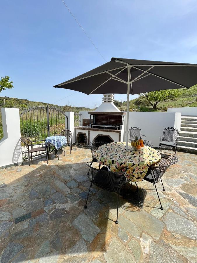 Villa Eftychia Serene Getaway With Hot Tub In A Quiet Location Kíssamos Exteriör bild