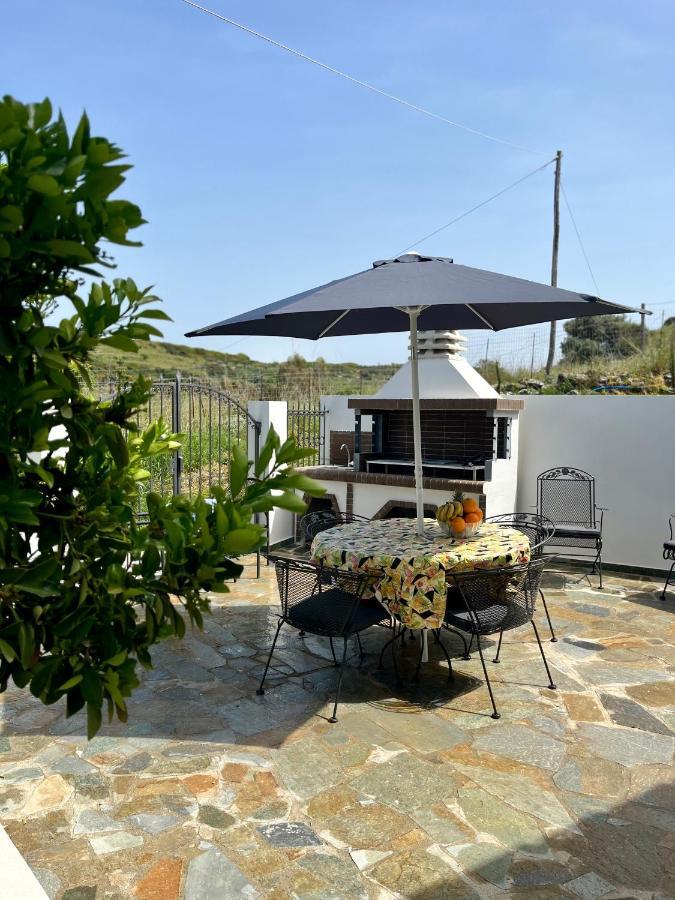 Villa Eftychia Serene Getaway With Hot Tub In A Quiet Location Kíssamos Exteriör bild