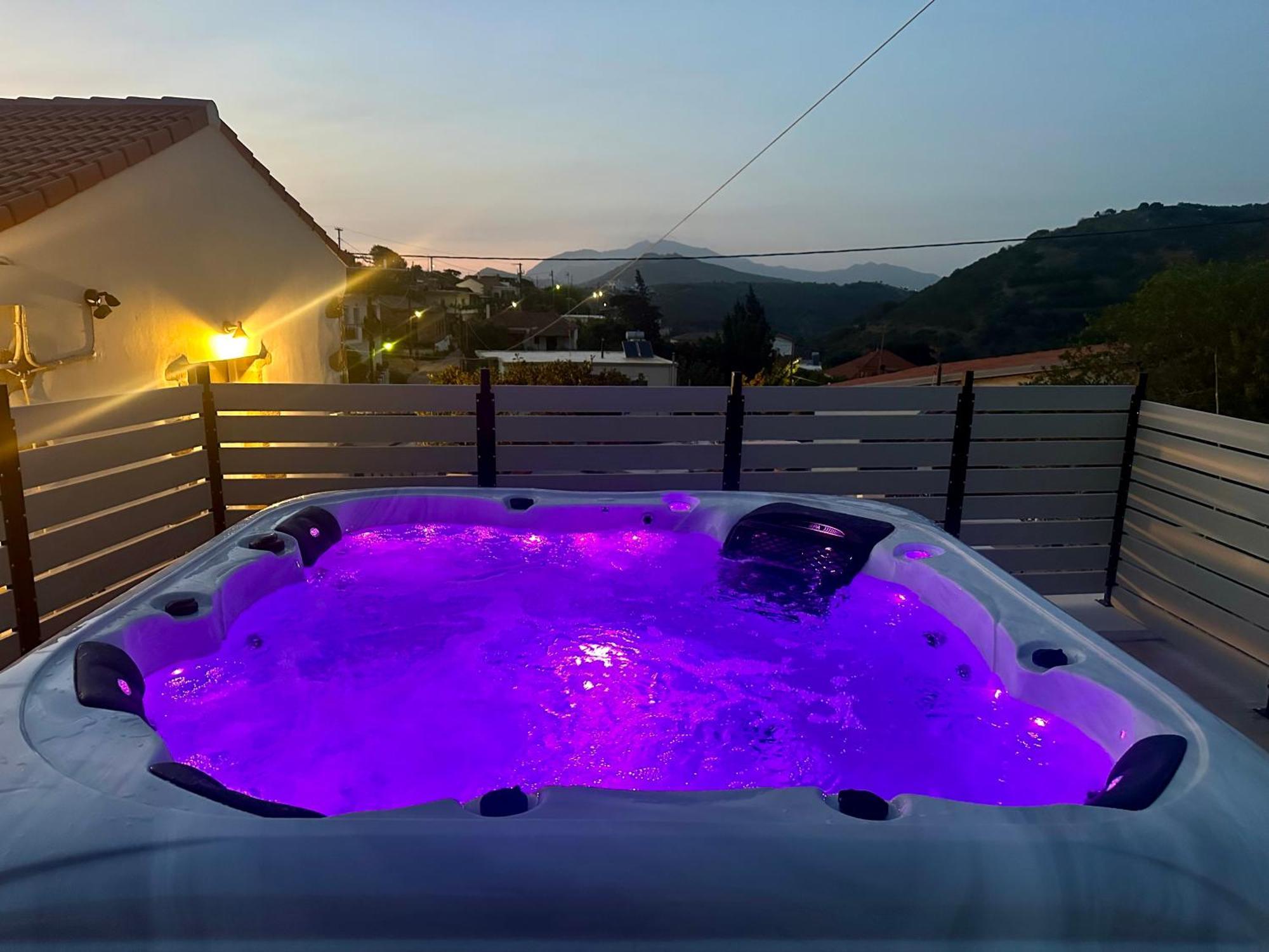 Villa Eftychia Serene Getaway With Hot Tub In A Quiet Location Kíssamos Exteriör bild